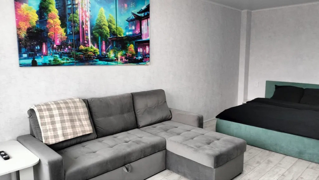 Чистая и светлая квартира в развитом районе — аренда посуточно в Смоленск