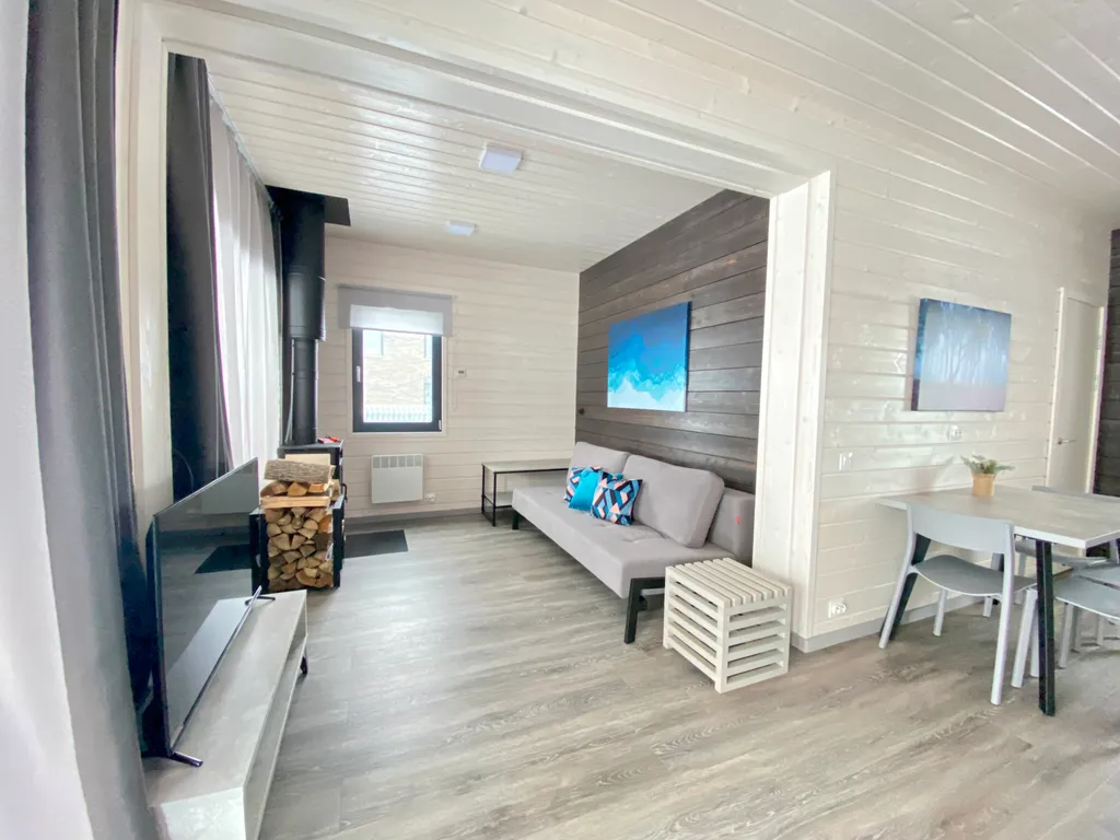 Коттедж Новый комфортабельный дом для отдыха на берегу лесного озера Маролампи — Санкт-Петербург