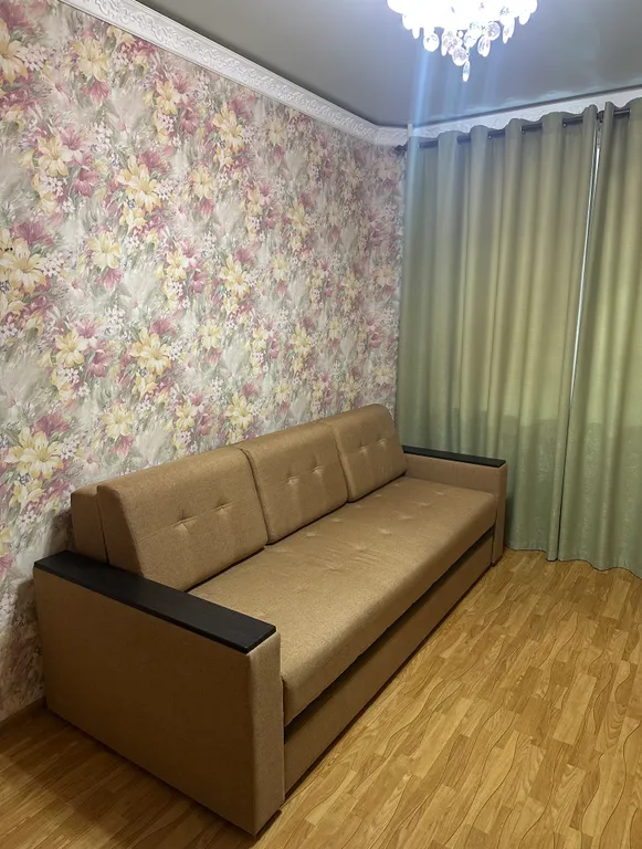 Квартира 3-комнатная Квартира — Элиста