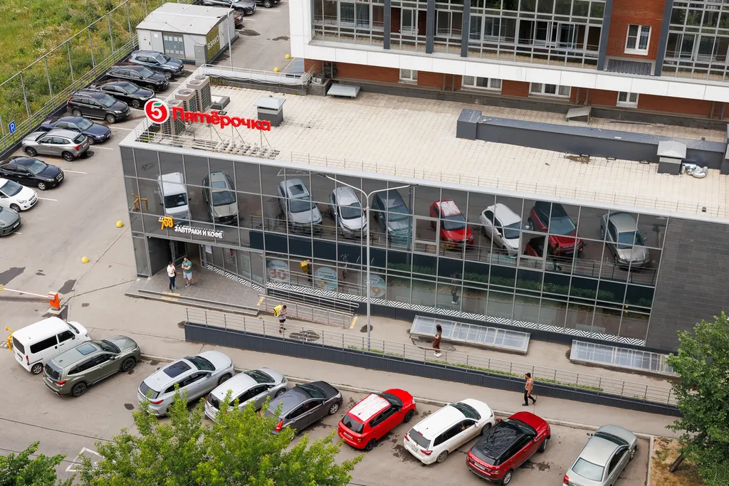 Квартира возле 130 квартала с панорамным балконом