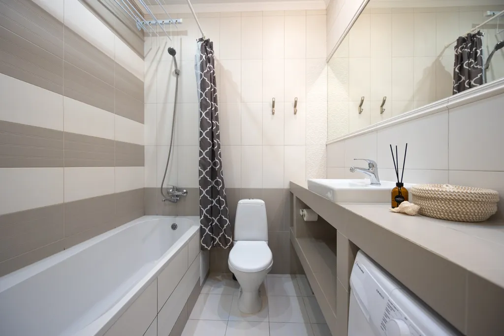 У спуска к морю