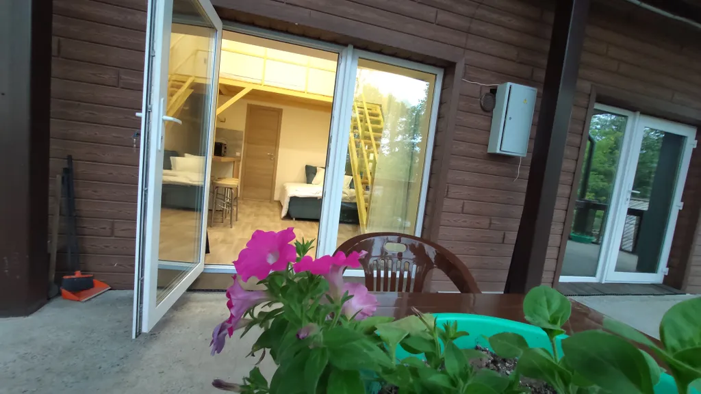 Четырёхместный стандарт с  широкими кроватями на двух уровнях