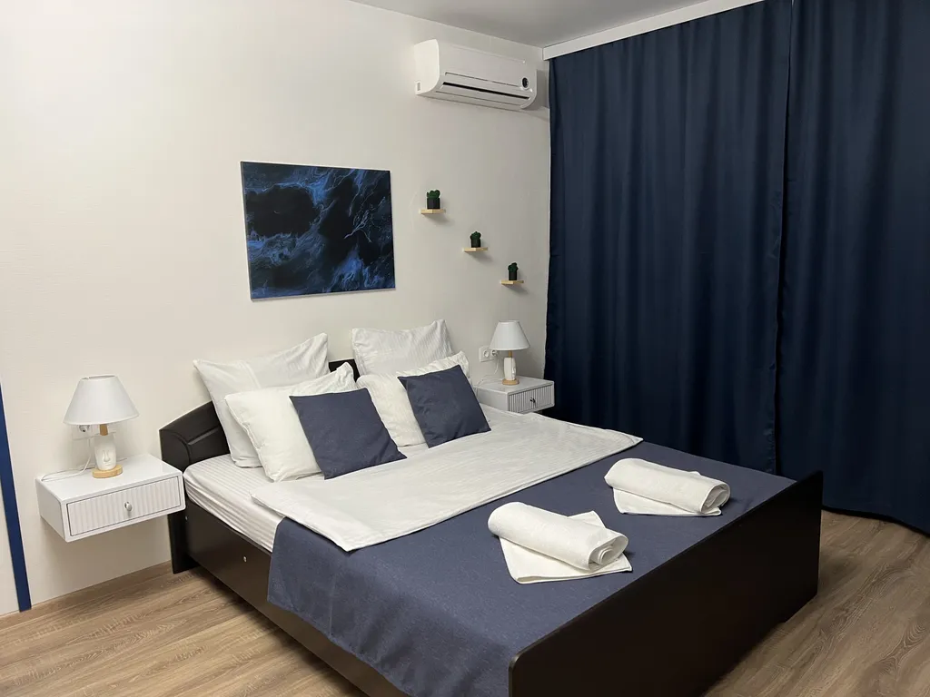 Апартаменты возле ТРЦ Тау