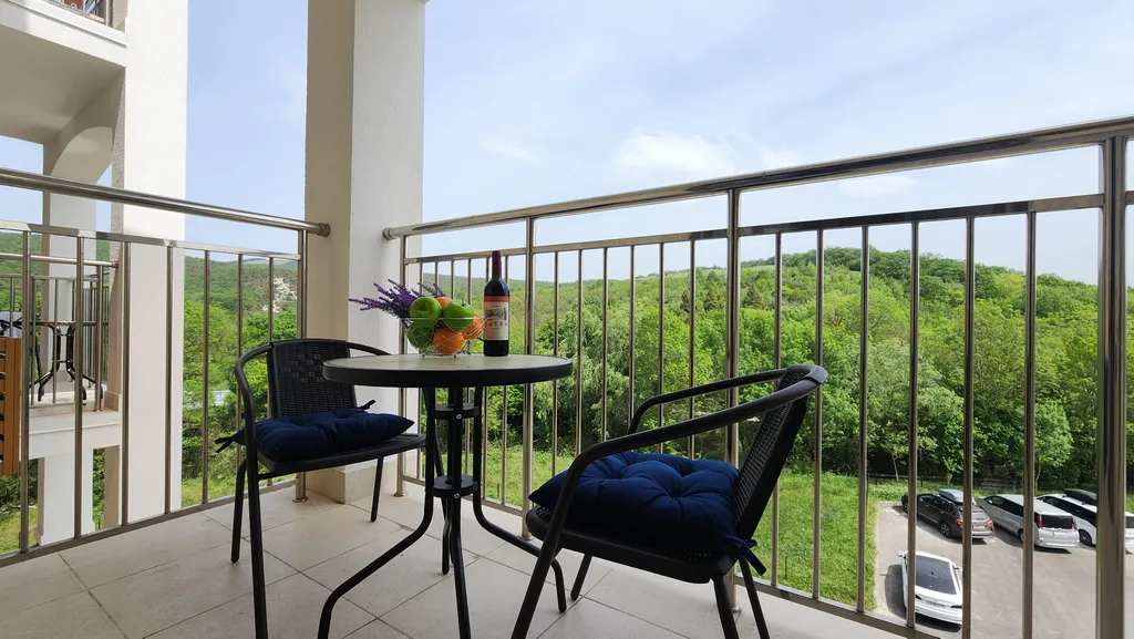 Студия с видом на горы