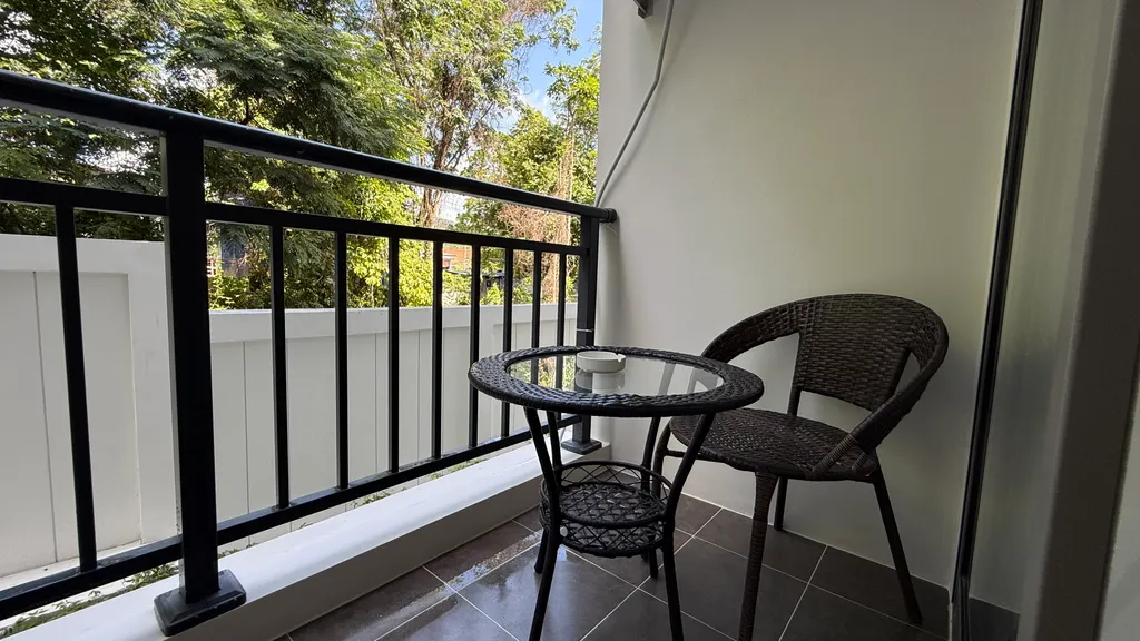 Супер однушка у моря с бассейном и спортзалом, тихое милое место