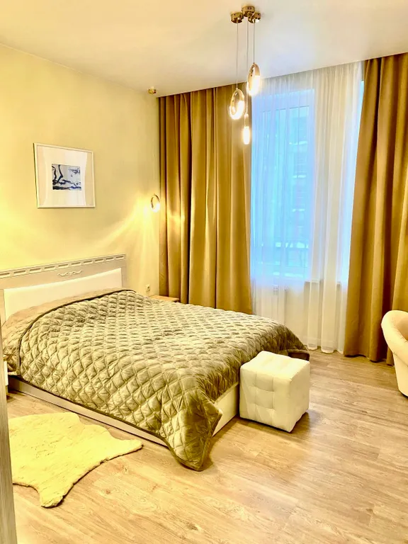 Элитная квартира в клубном доме на Площади 1905г