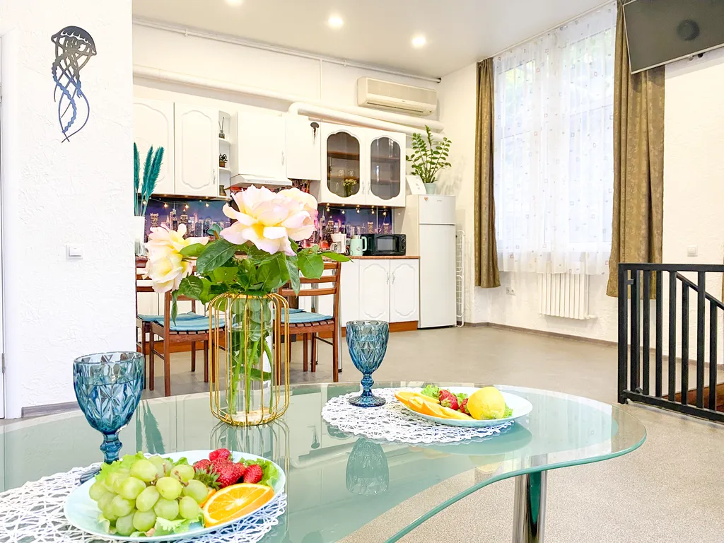 Квартира Квартира Счастье жить в центре Севастополя в яркой и стильной квартире — Севастополь