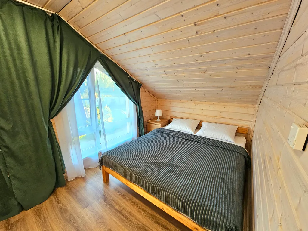 Коттедж Дом с баней и горячим чаном рядом и Игорой 2 — Снегиревка