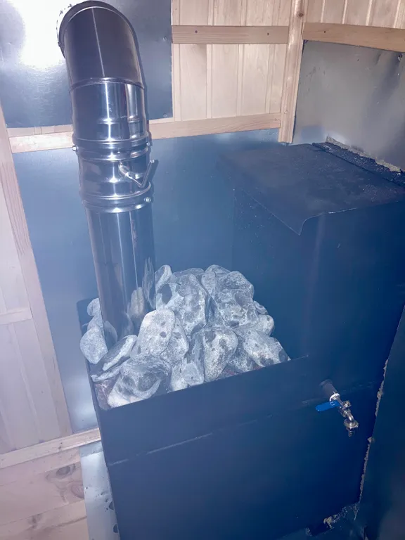 Коттедж Дом с отдельностоящий баней на дровах — Ропша