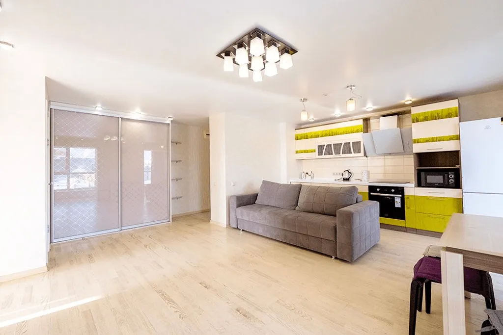 С панорамным видом рядом с проспектом Ленина