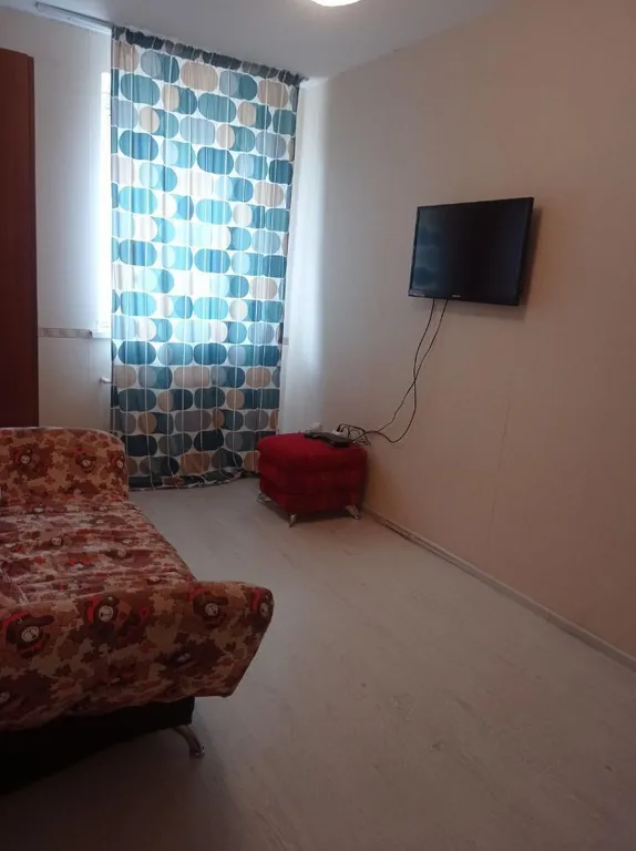 Однокомнатная квартира на третьем в микрорайоне Родниковая долина — аренда посуточно в Волгоград