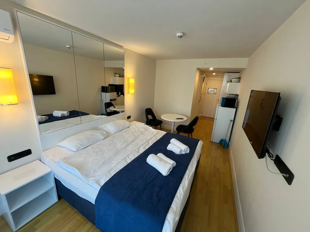 Апартаменты на первой береговой линии в апарт-отеле orbi city