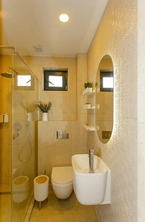 Коттедж с теплым бассейном и банным комплексом, недалеко от моря