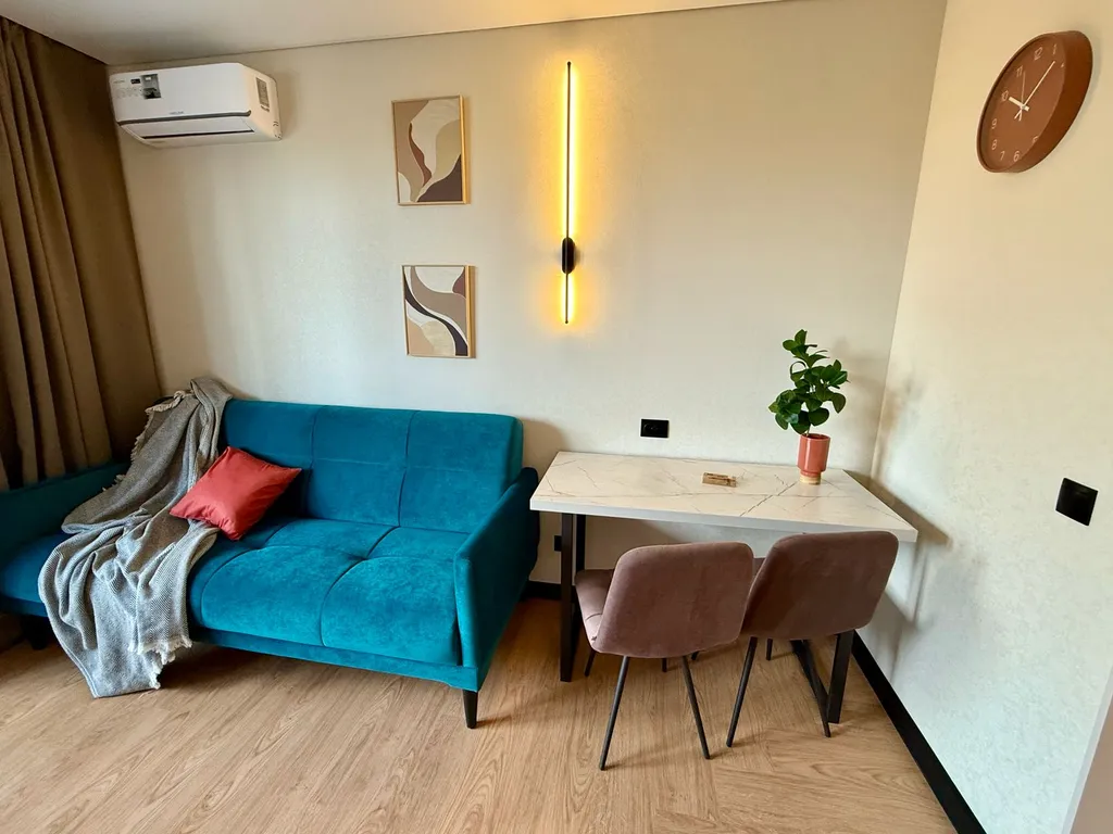 Студия УНИК АПАРТ на Космической рядом со школой МЧС