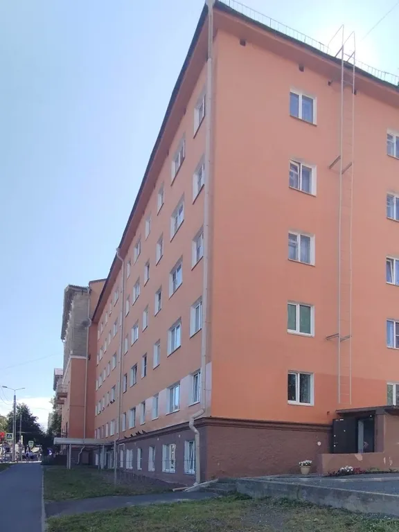 Двухкомнатная в самом центре у набережной