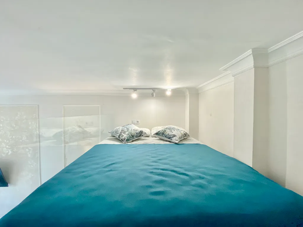 Апартаменты с бассейном в центре Сочи