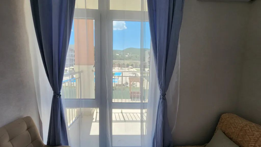 Уютная однушка с видом на бассейн