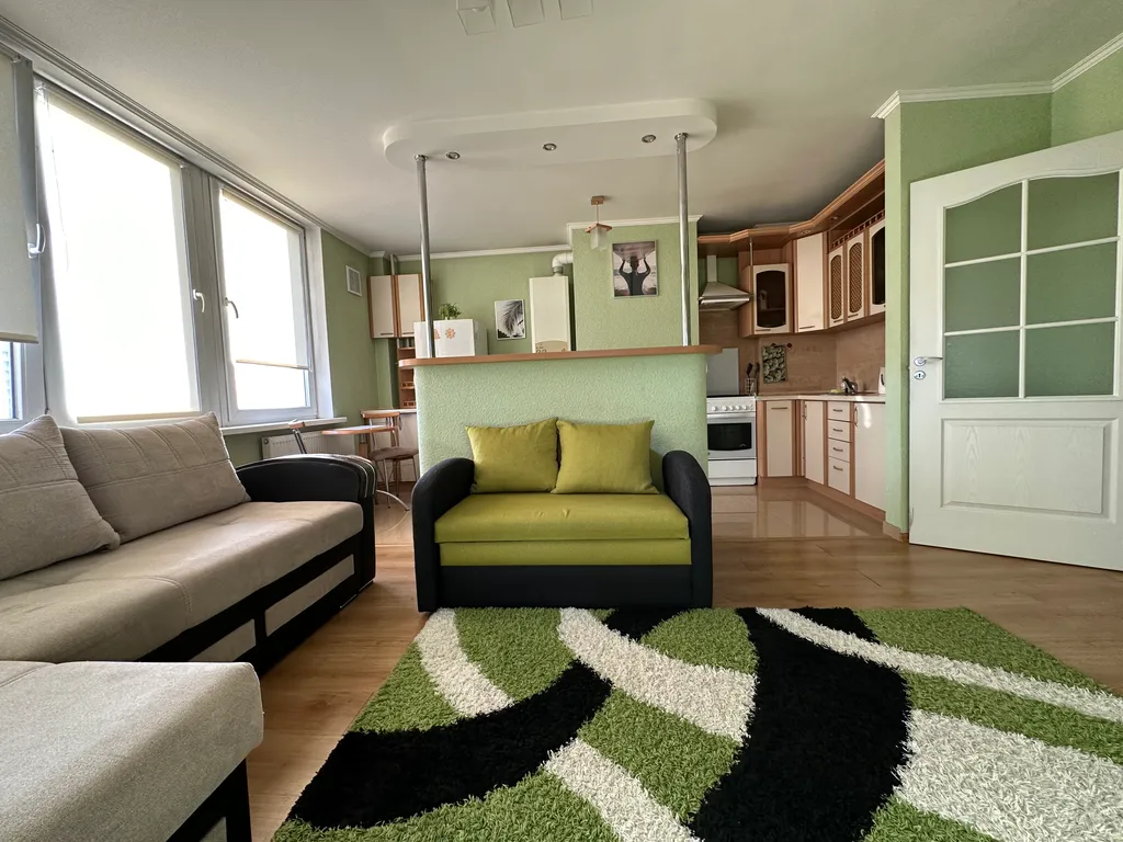 Квартира Квартира Студия с видом на Летнее озеро и с просторной отапливаемой лоджией — Калининград