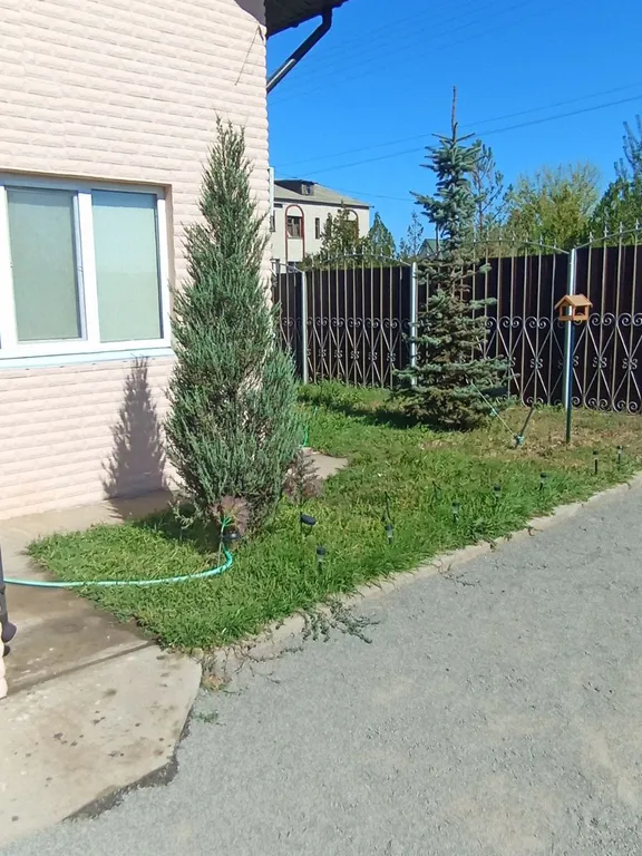 Коттедж Новый 2-этажный дом с бассейном — Луганск
