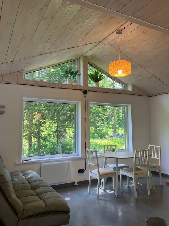 Коттедж Уютный дом в лесу для семьи — Шерегеш