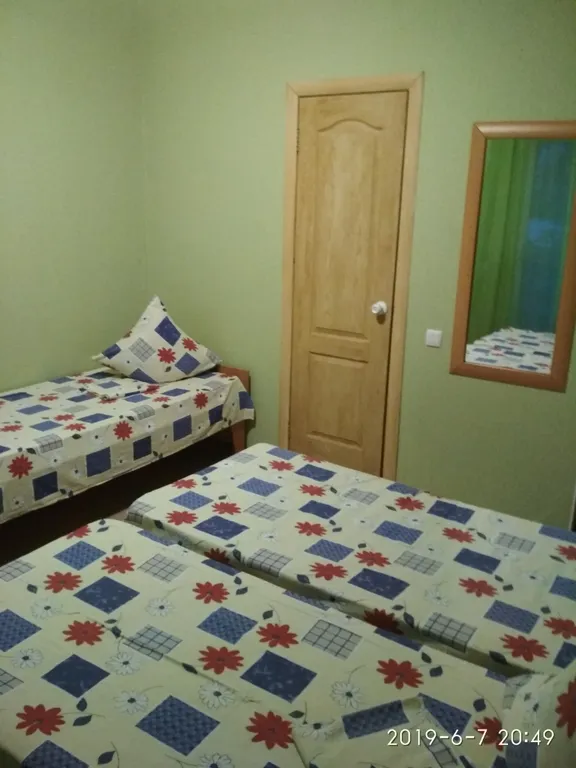 Квартира Трёхместный номер с удобствами у Сильвии. — аренда посуточно в Феодосия