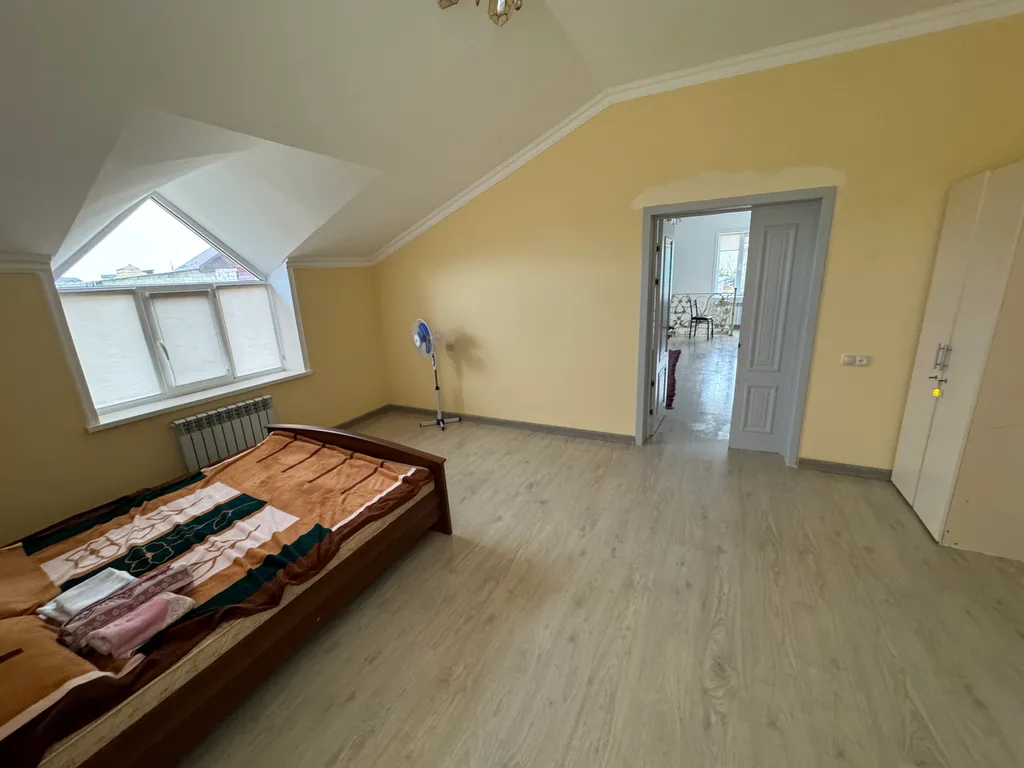 6-комнатный Дом