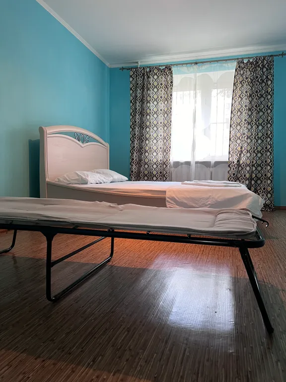 Абсолютный центр, евротрешка с 2 отдельными спальнями и гостиной