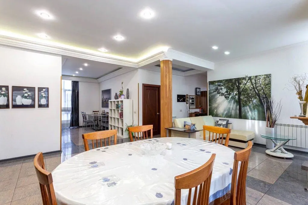 Двухэтажный дом на Турчинского