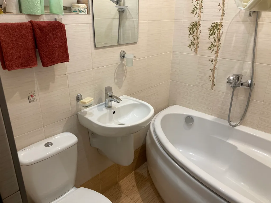 Двухкомнатная квартира с видом на горы