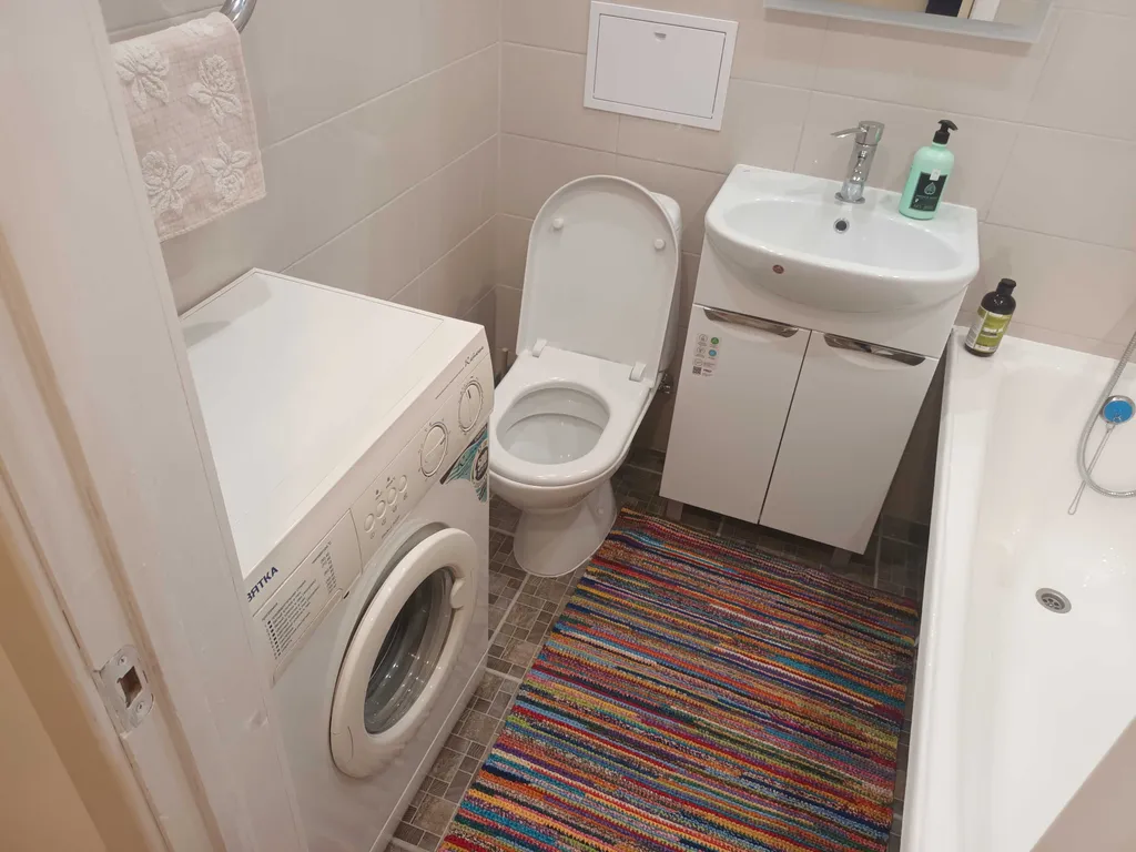 Чистая 2-к квартира вблизи Набережной недалеко от центральной части