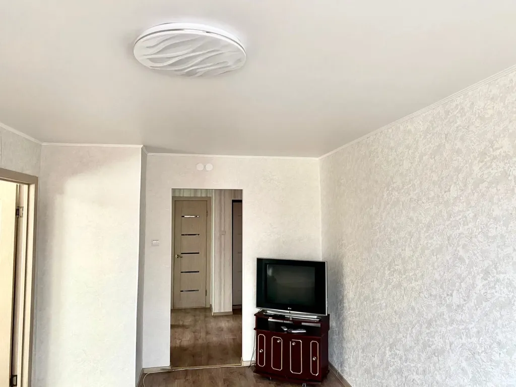 Трёхкомнатная квартира у ТЦ Оазис Плаза