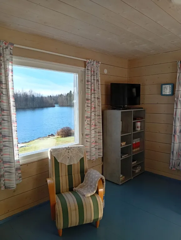 Дом с видом на озеро