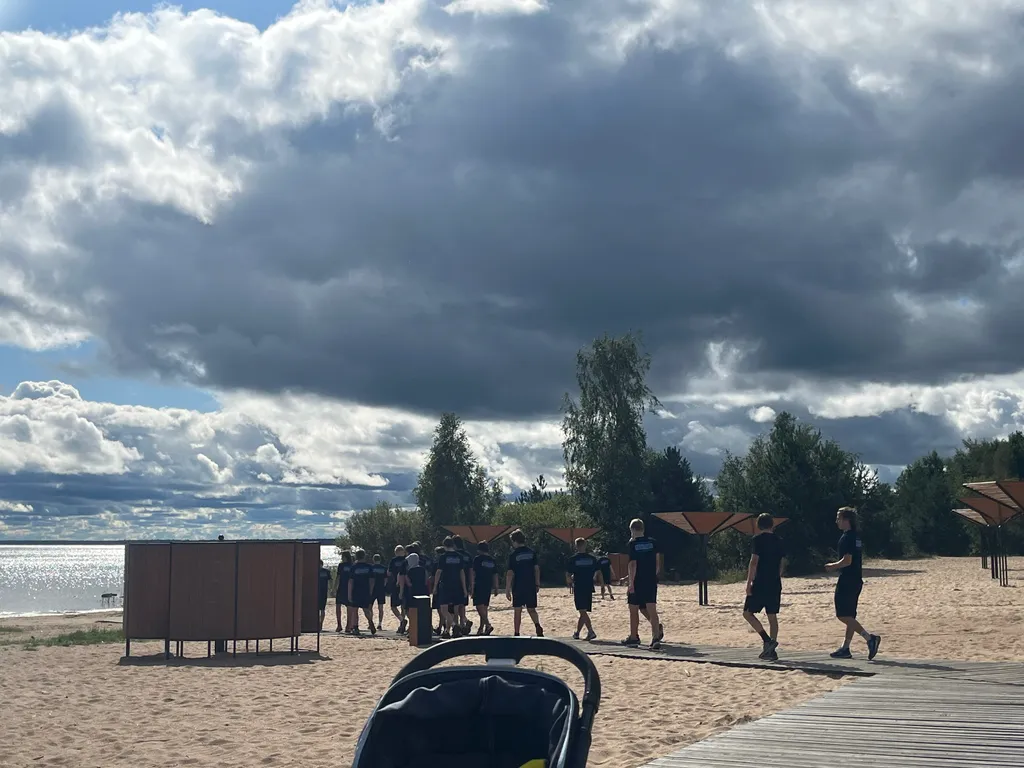 Посёлок имени Морозова квартира у Ладожского озера , каток