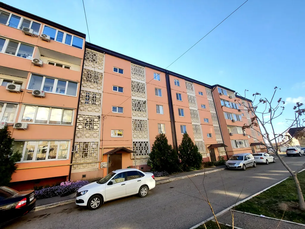 Квартира Просторные апартаменты — Элиста