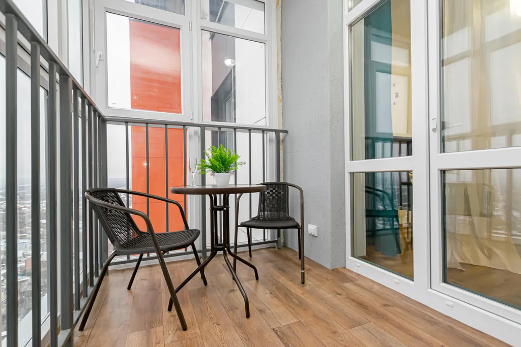 Уютная двухкомнатная квартира евро формата у Планеты