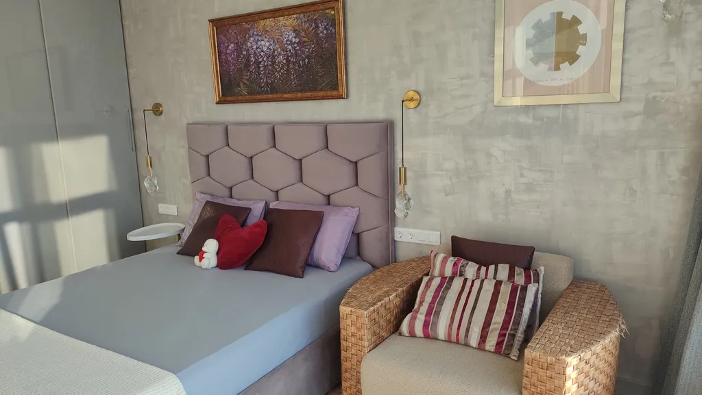 Апартамент Любимое Небо - море и горы - наслаждаться лежа на кровати