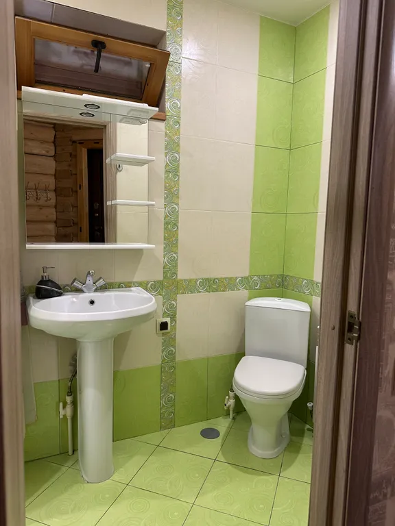 Уютный дом в лесу