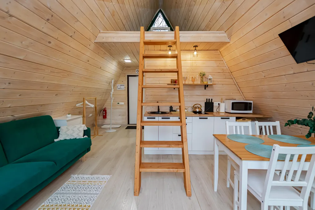 Уютный домик на берегу реки Косьва