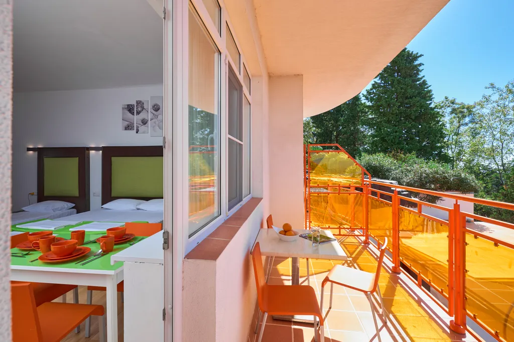 Стандарт 3-х местный с балконом