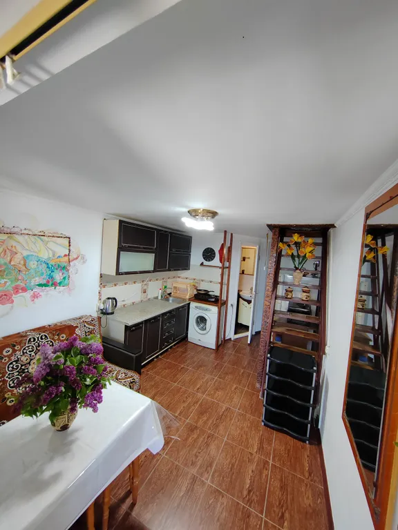 Коттедж 2 комнатная квартира на 1 этаже — аренда посуточно в Орджоникидзе