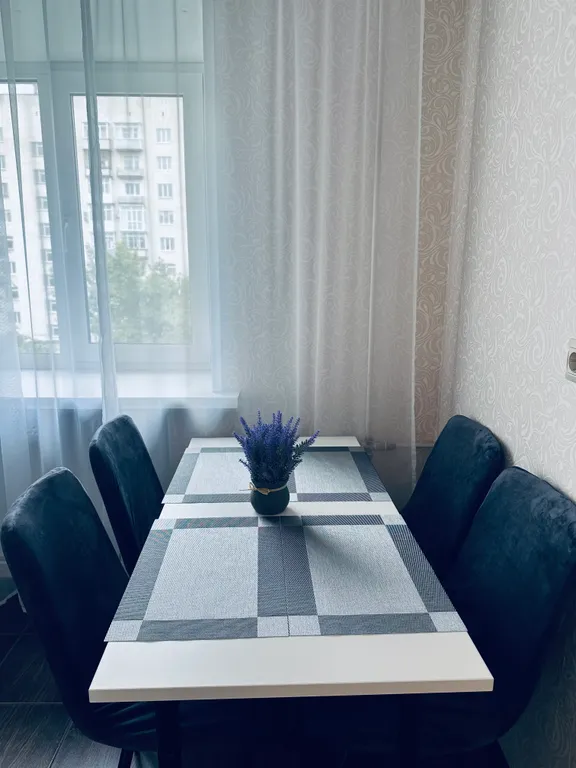 Уютная квартира в центре — аренда посуточно в Омск