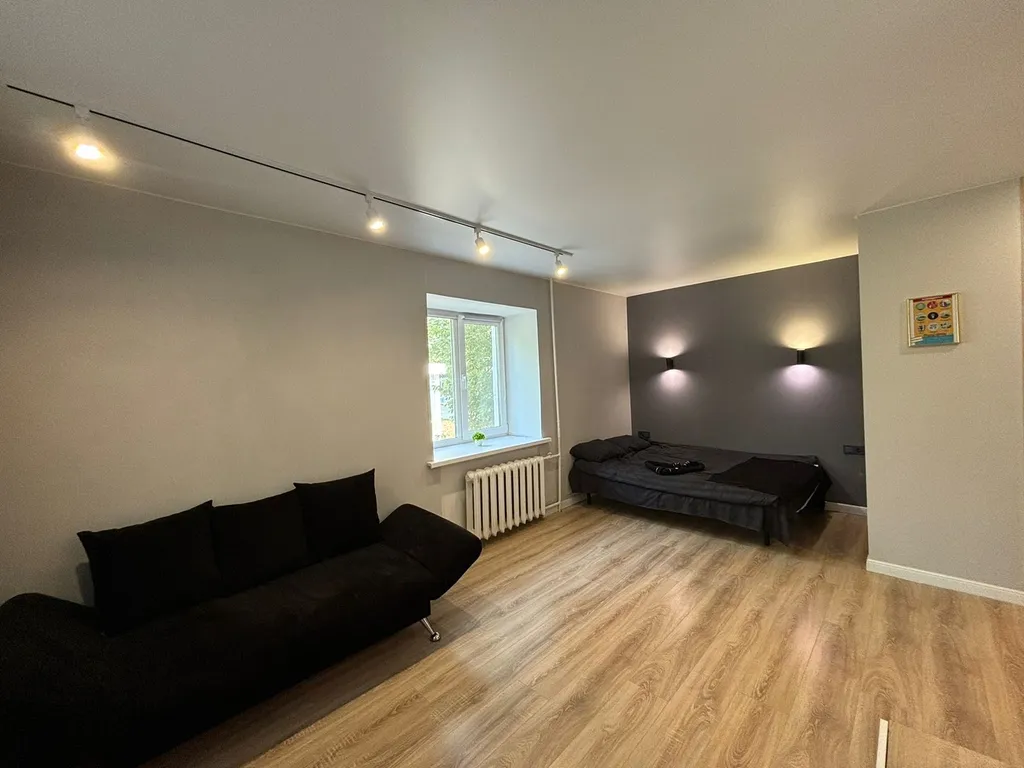 Светлая-уютная квартира в центре города с видом на сквер