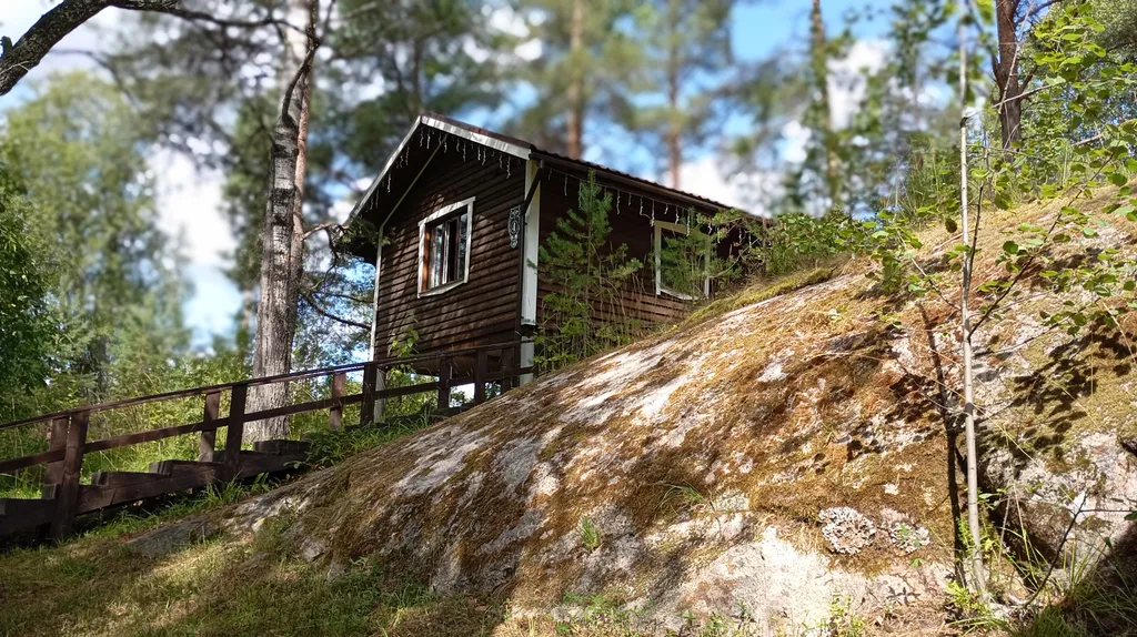 Коттедж на скале — аренда посуточно в Харвиа