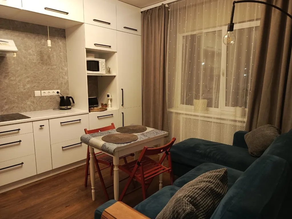 Уютная квартира в тихом районе, рядом с озером, с хорошим ремонтом — аренда посуточно в Приозерск