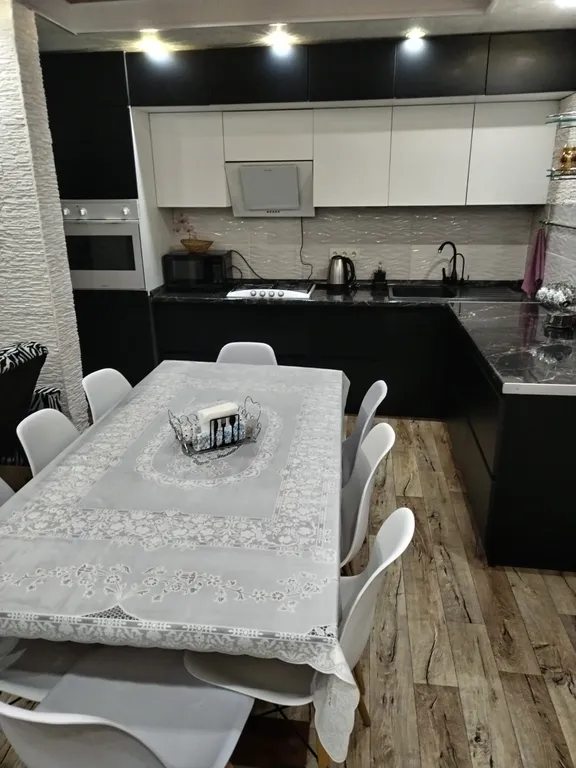 Уютный загородный дом у озера, с баней, для отдыха и праздника