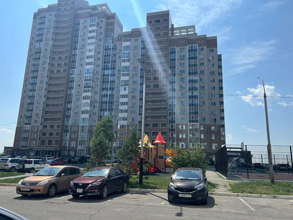 Семейный апартамент с шикарным видом возле реки Амур.