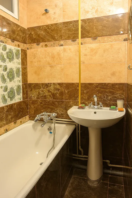 Квартира Просторная 3-комнатная квартира в удобном месте — Алушта