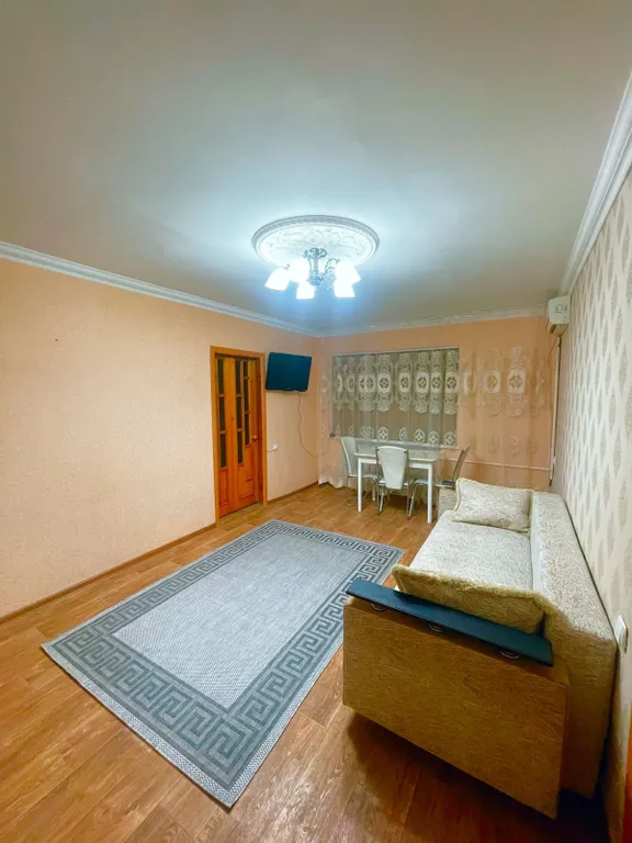 Уютная квартира в городе Армавир, район самолет