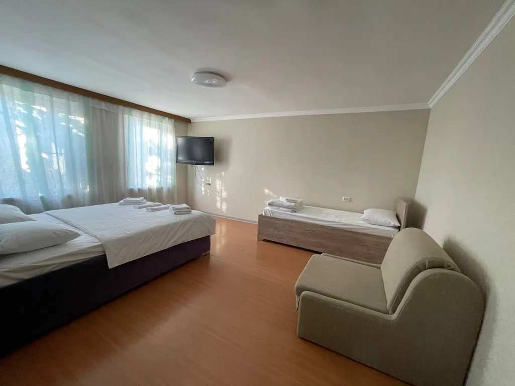 Дача на берегу моря с выходом на пляж