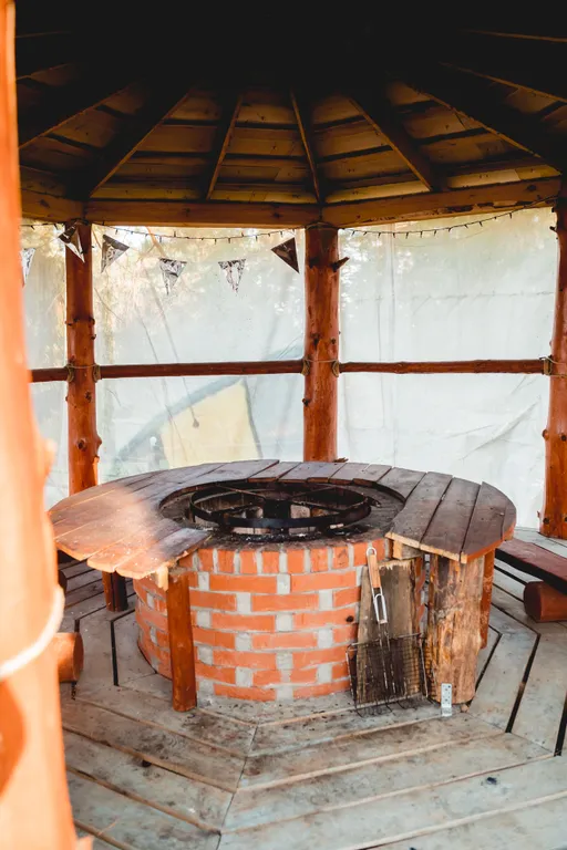 Домик-берлога